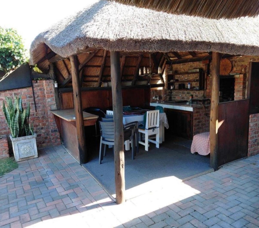 4 Bedroom Property for Sale in Bothasrus Eastern Cape